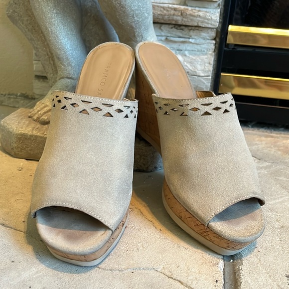 Franco Sarto beige suede wedge sandals      sz 8.5 - Picture 1 of 5